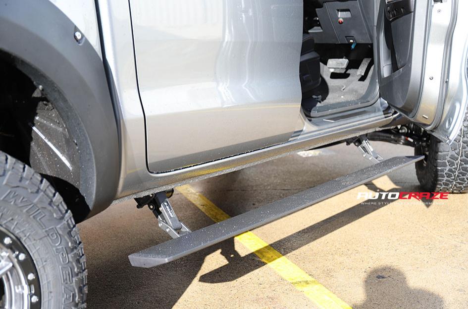 FORD RANGER REBEL ANTHRACITE CENTER W BLACK LIP